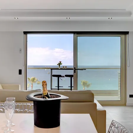 公寓 Croisette Sea View 戛纳