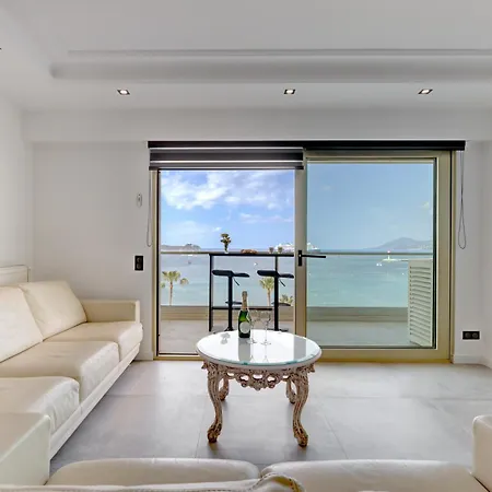 Croisette Sea View Apartment Cannes